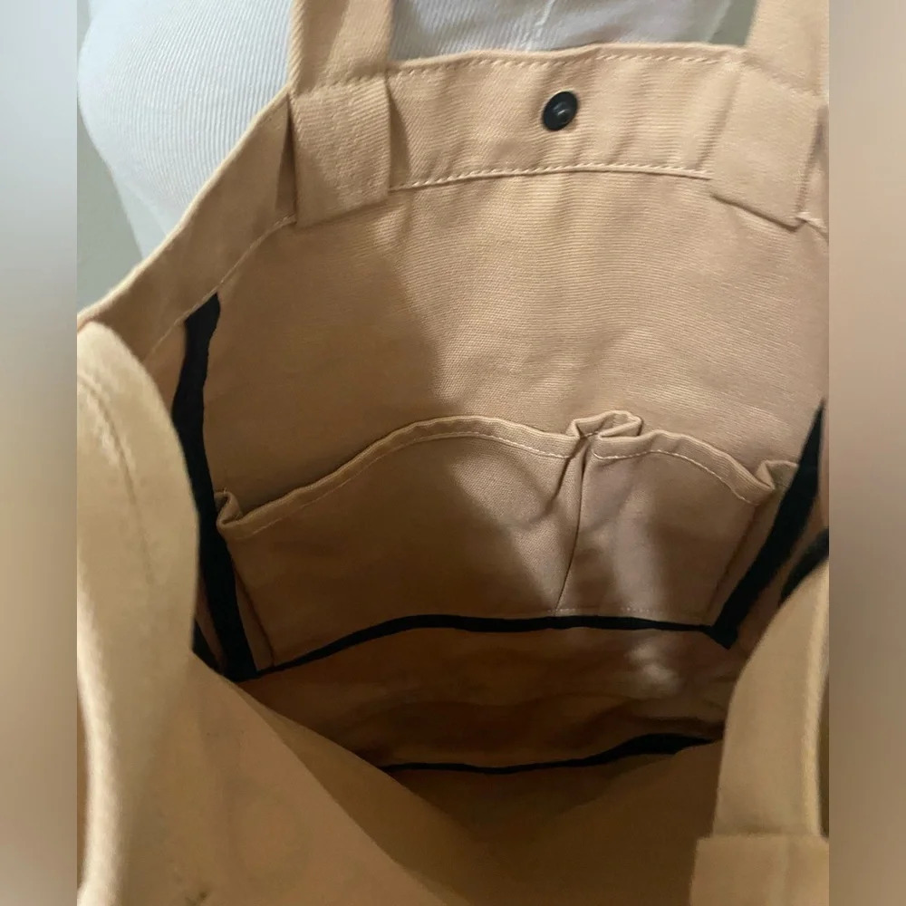 *NWT* Monocle Magazine Tote Voyager Canvas bag - Crossbody/ Shoulder - Picture 6 of 6